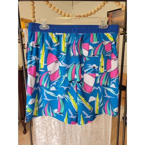 New men's XL vineyard vines chappy swim trunks with sailboat pattern beach pool - Picture 2 of 5